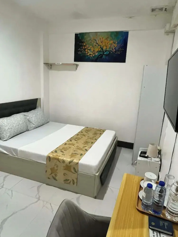 Legends Hotel & Restaurant - Lemery and Taal