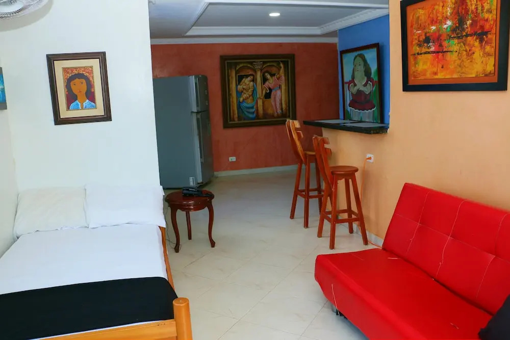 Beachfront Apartment 6 People 1105A