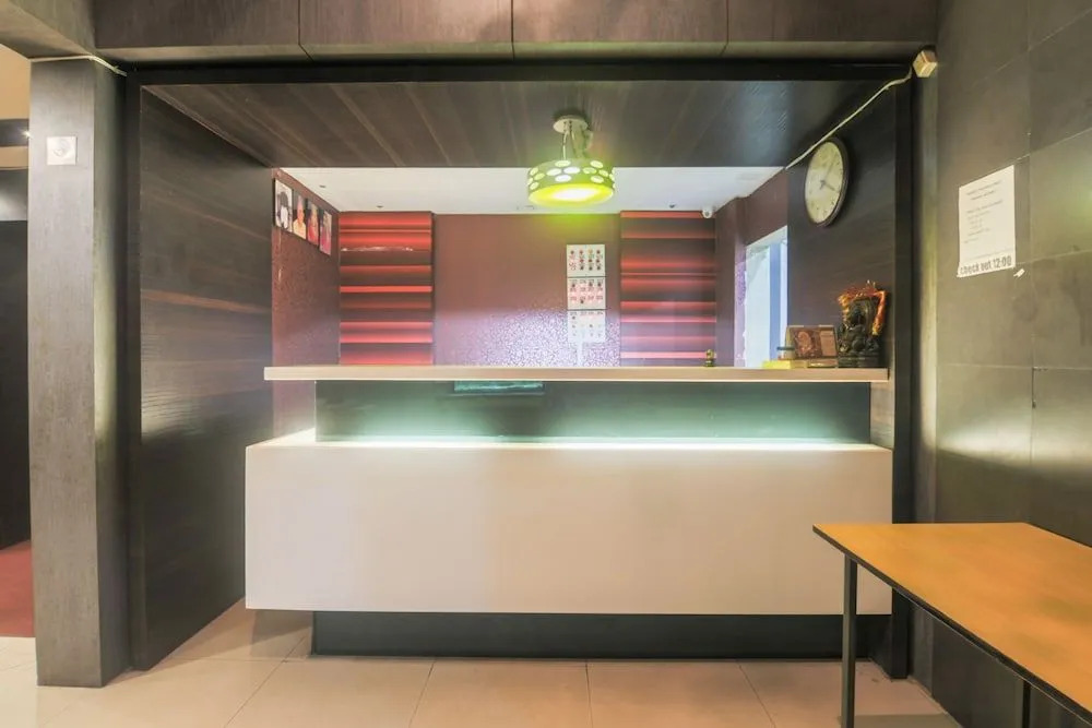 OYO 8326 Hotel The Silk Routee