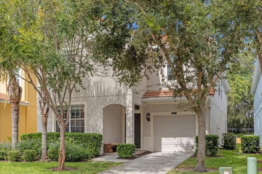 6 Bedrooms 5 Bathrooms Paradise Palms 8956 Sp