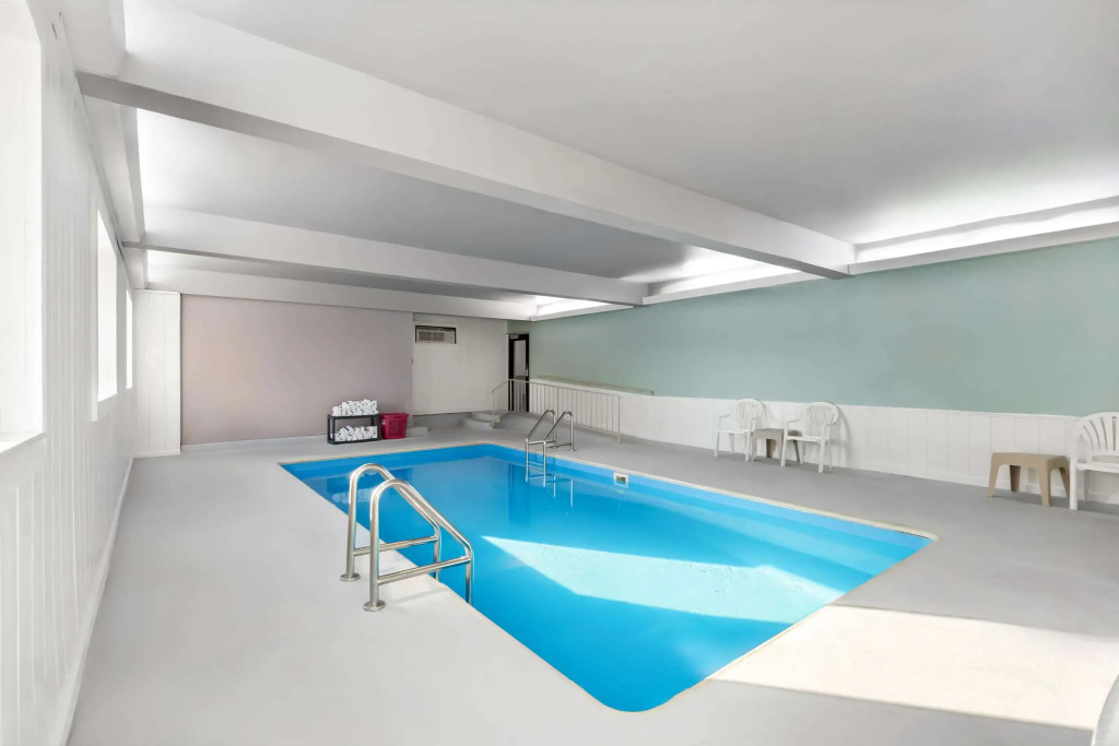 Comfort Inn & Suites Mason City - Clear Lake