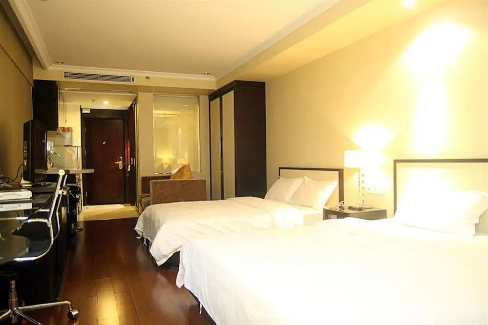 Private Enjoy Home Apartment (The New Pearl River Shore Apartment)