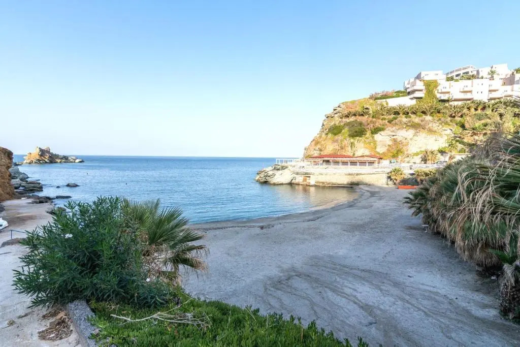 Sea View Apartments 10meters from the beach