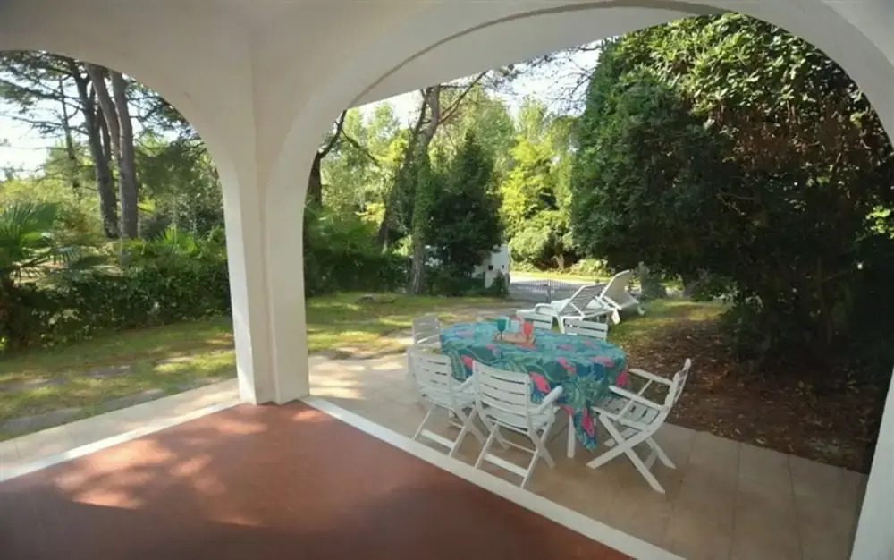 Lovely Villa Surrounded by Greenery in Lignano Riviera