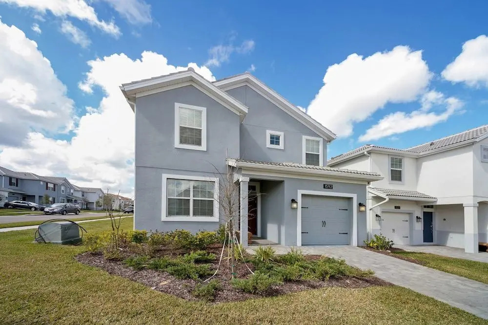 Modern Star Wars Vacation Home CG1593