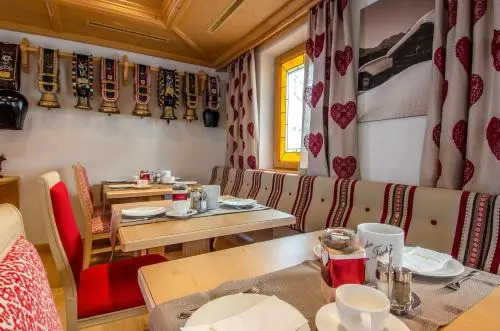Sporthotel Almhof