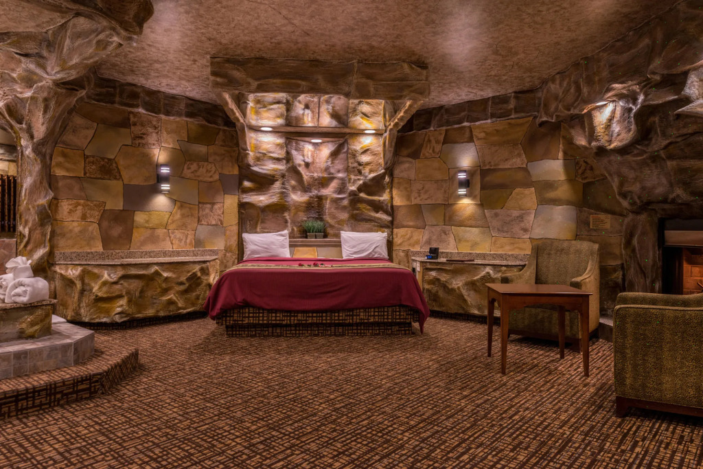 Inn of The Dove Romantic Luxury & Business Suites