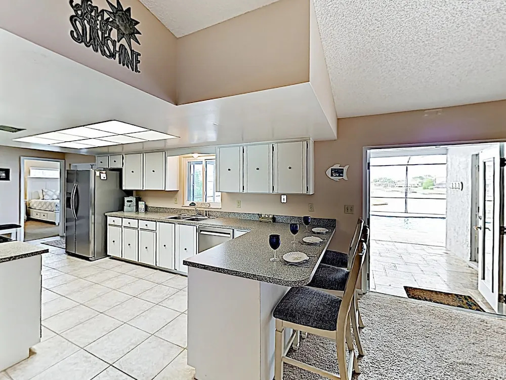 Waterfront W/ Stunning Views, Pool, Boat Dock 4 Bedroom Home