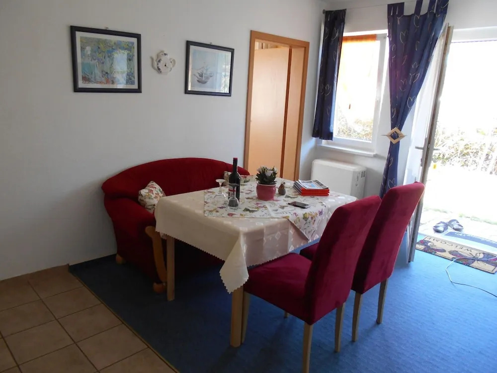 Spacious Bungalow in Kühlungsborn near Sea Beach