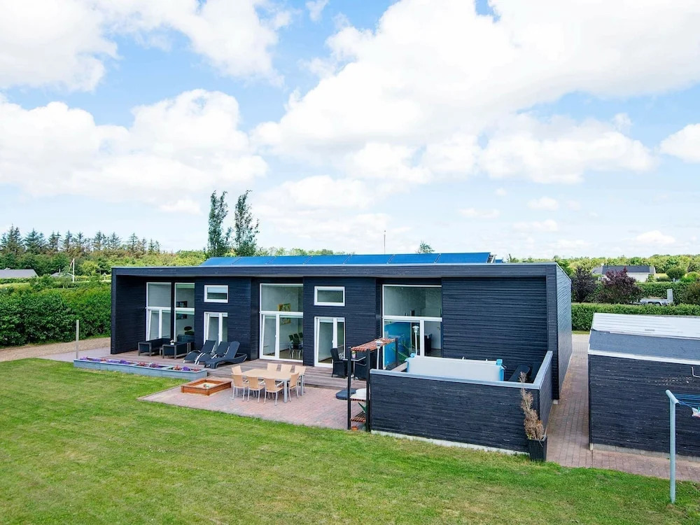 Premium Holiday Home in Hemmet With Pool