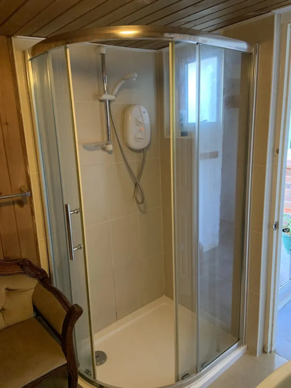 2bed Room Small Annex Furnished in High Wycombe