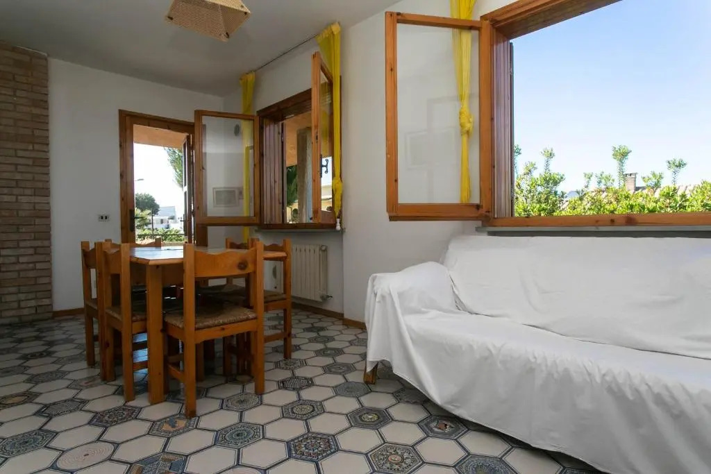 M117 - Marcelli, quadrilocale con terrazzo vista mare