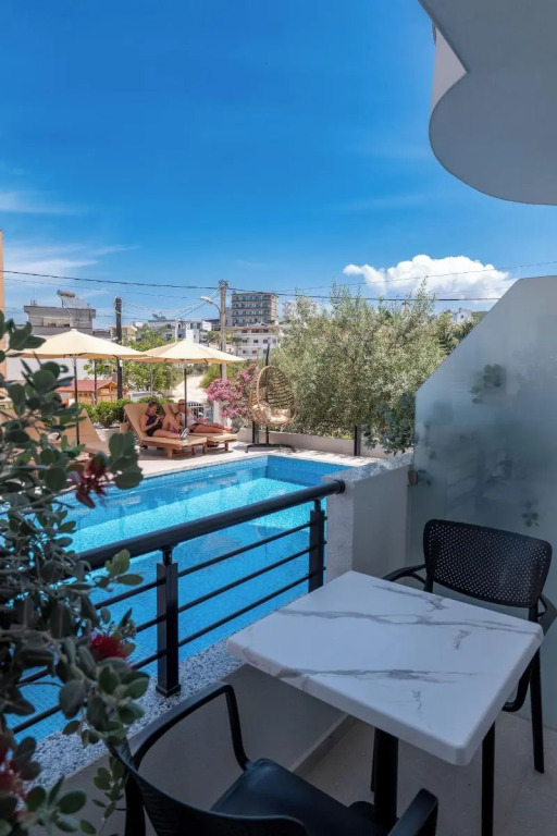Hotel Monel