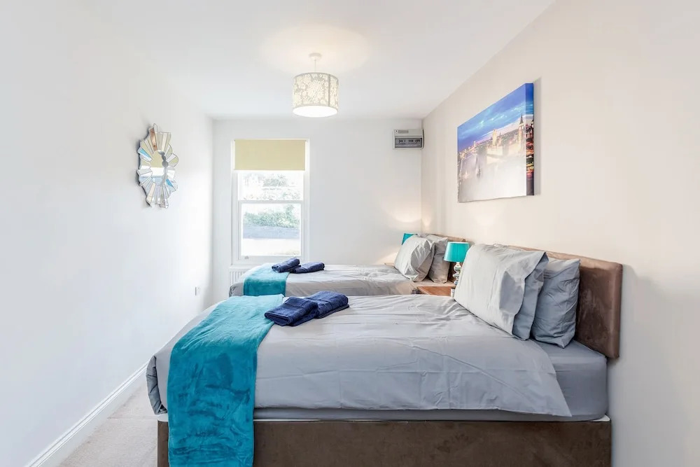 Watford Junction Apartment