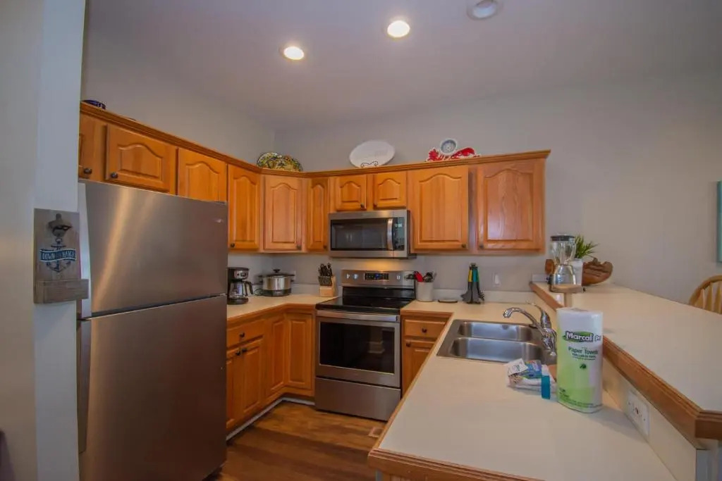 15 Quarterdeck Lane