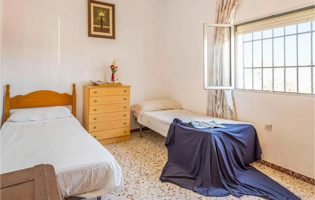 3 Bedroom Lovely Home In Olivares