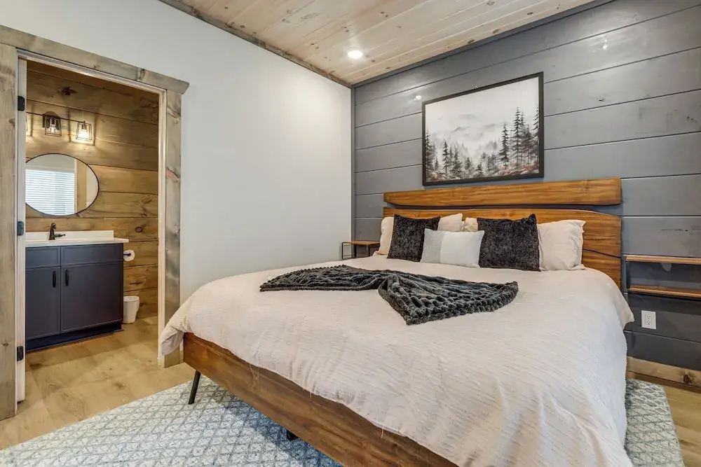 Indoor Pool, Hot Tub! the Smoky Luxe Retreat