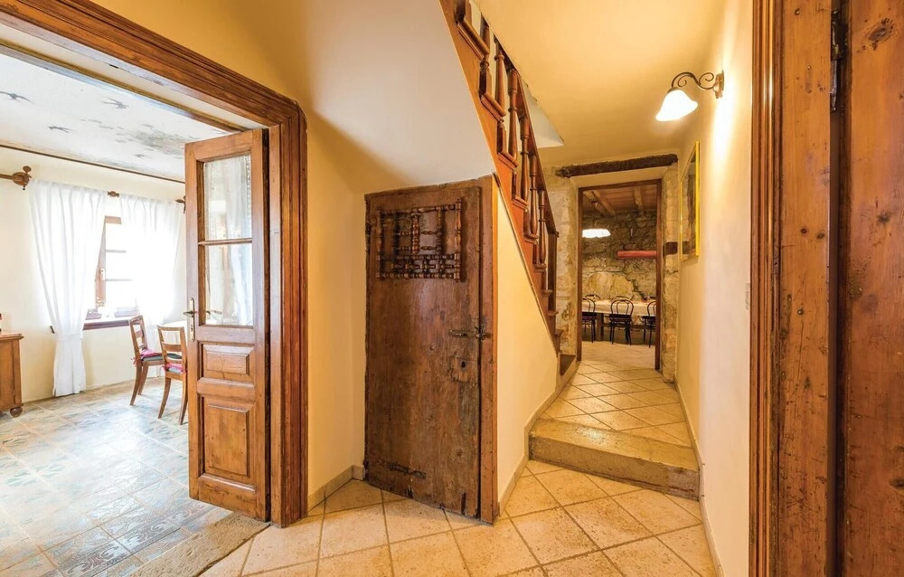 Beautiful Home in Markovac With Wifi and 5 Bedrooms