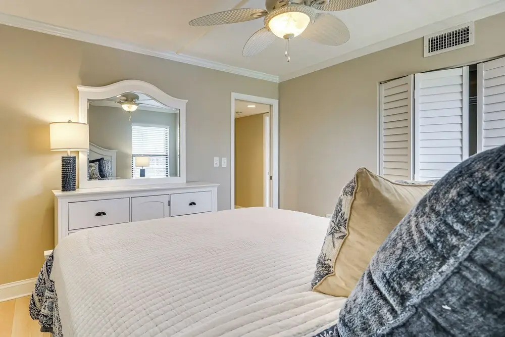 Panoramic Gulf Views: Renovated Fort Myers Condo!