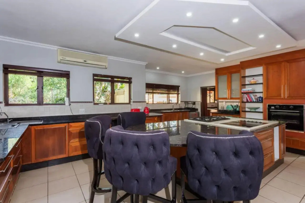 9 the Pin – Zimbali 6 Bedroom