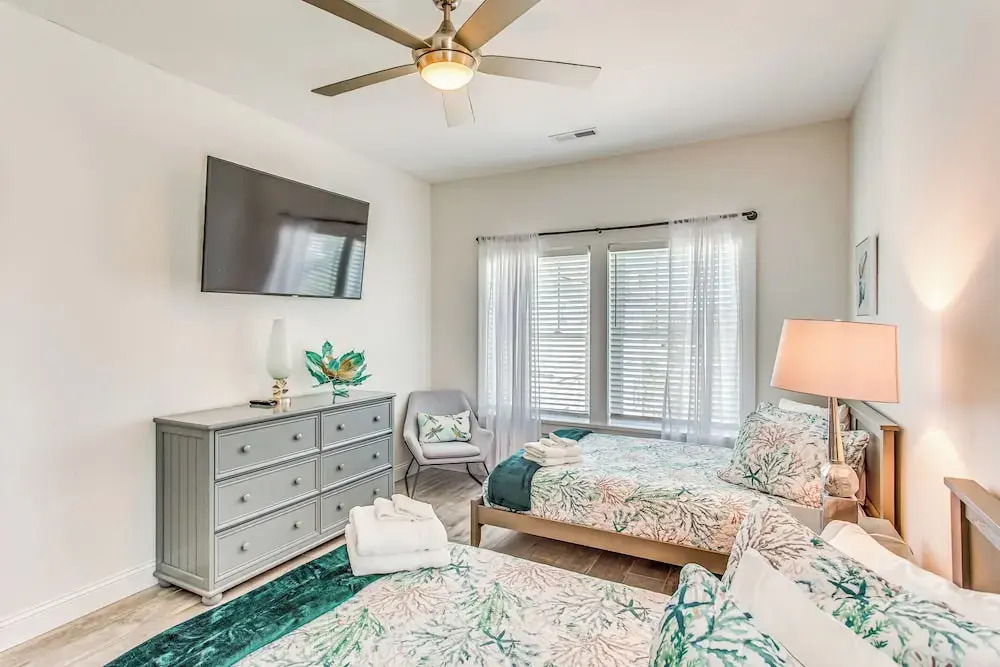 Walk to Ocean: Myrtle Beach House w/ Hot Tub