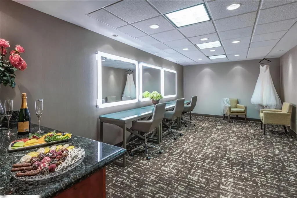Embassy Suites Saint Louis - Downtown