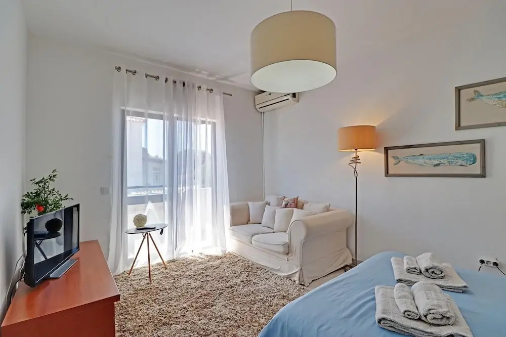 Faro Airport Flats By Homing