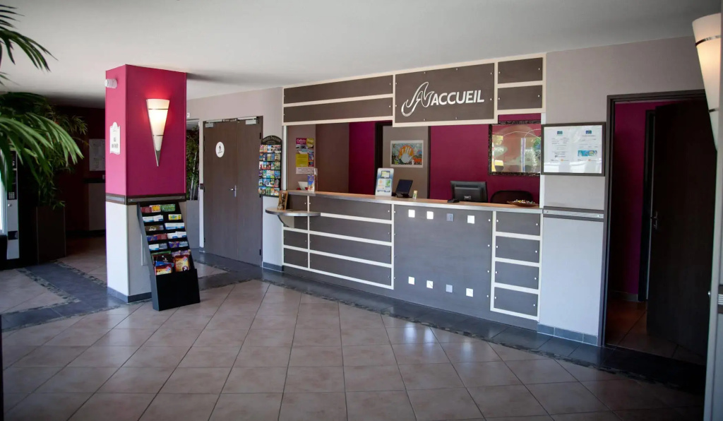 B&B HOTEL Pau Zénith