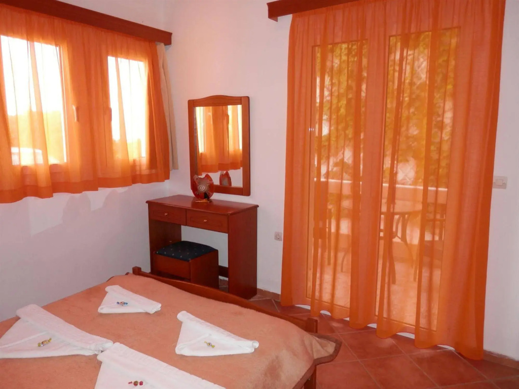 Elena Seafront Luxury Apartments