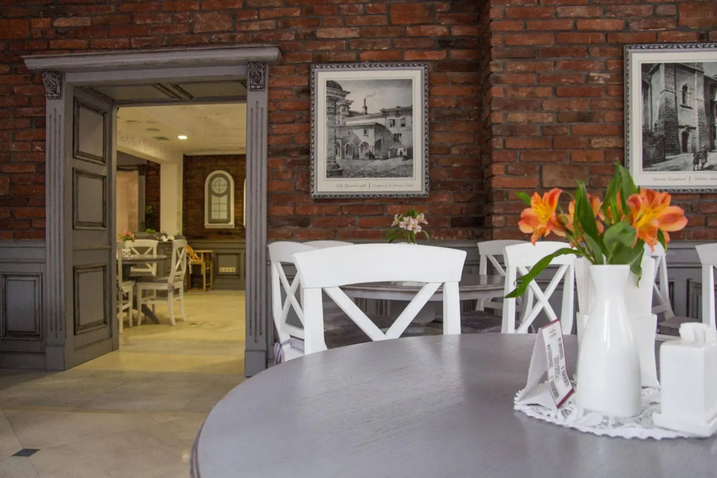 Nota Bene Hotel & Restaurant