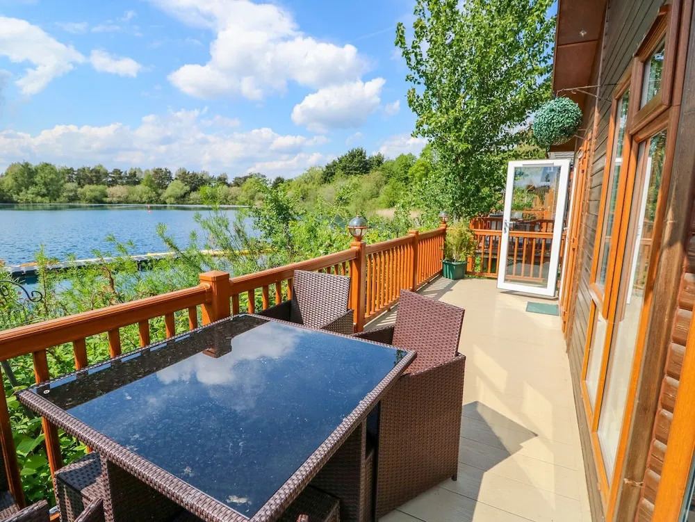 4 Castle View