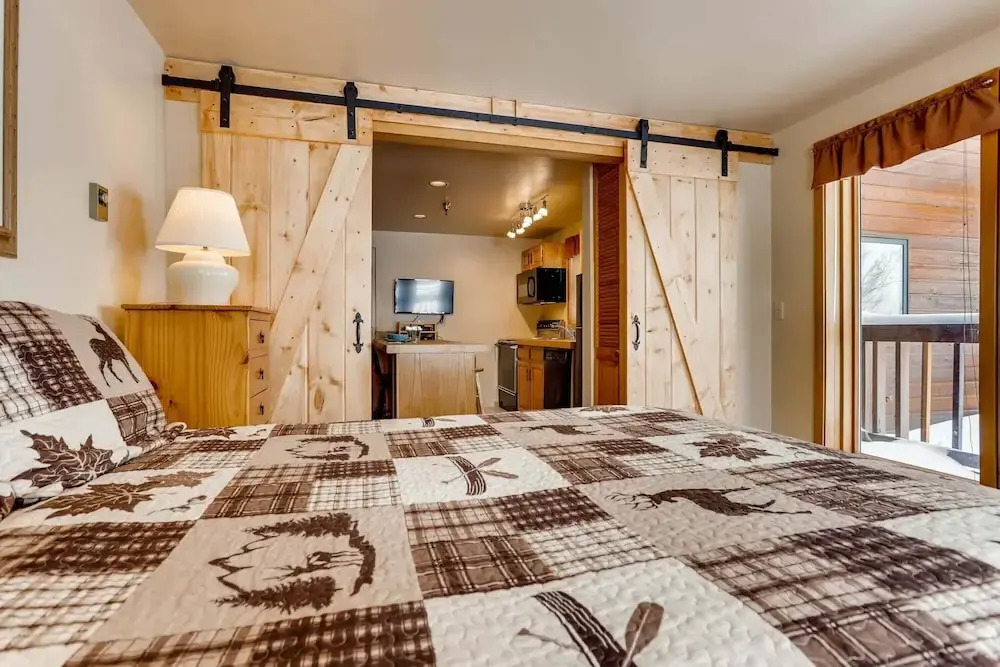 Tyra II Lookout by Ski Country Resorts