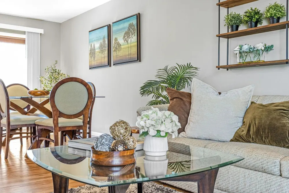 Minne-getaway, Designer Stay South Of The River