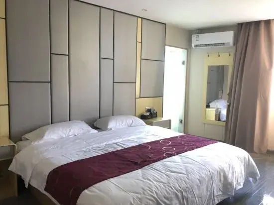 Shanghai Yunfa Hotel (Tongji University Xinhua Hospital)