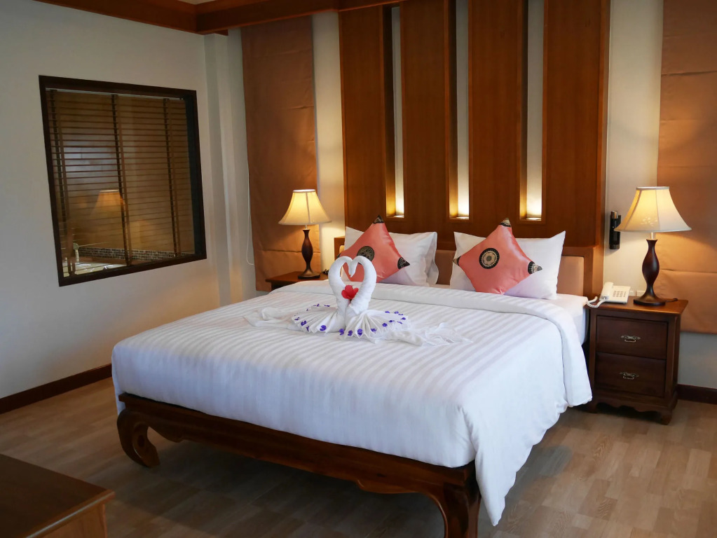 The Sunset Beach Resort - Koh Kho Khao