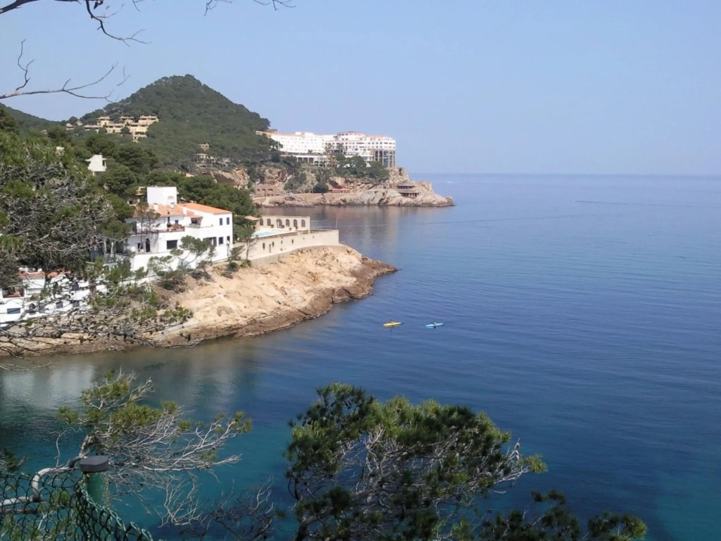 Sol y Mar 8-Maison jumelée avec terrasse, piscine et parking communautaire, surplomb de mer