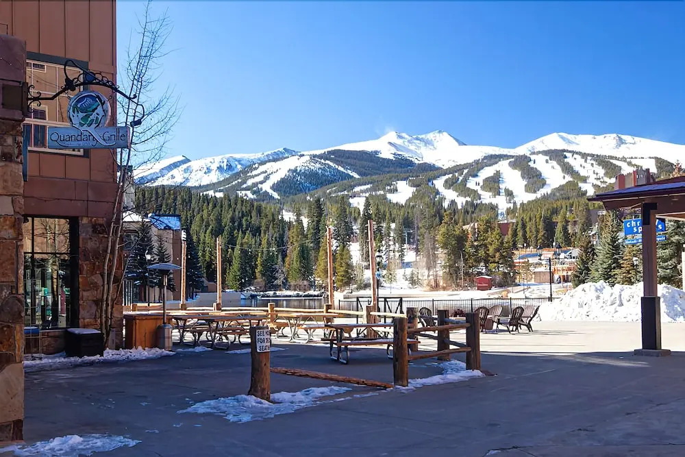 #1101 Ski-in & Huge One Bedroom in Blazing Saddles, Downtown Breck