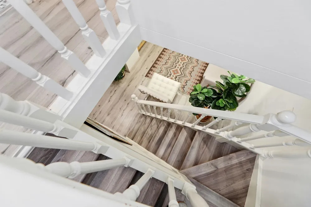 Auburun Designed 2 Bedrooms Home with Free Parking by KozyGuru