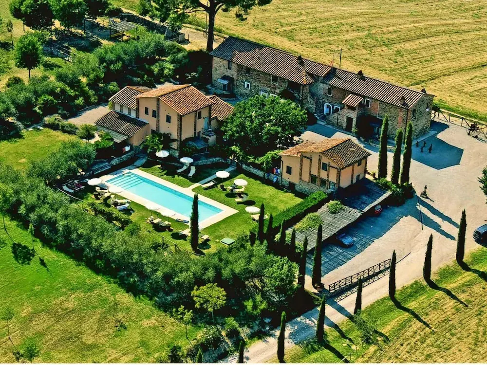 Apartment near Lake Trasimeno with Pool