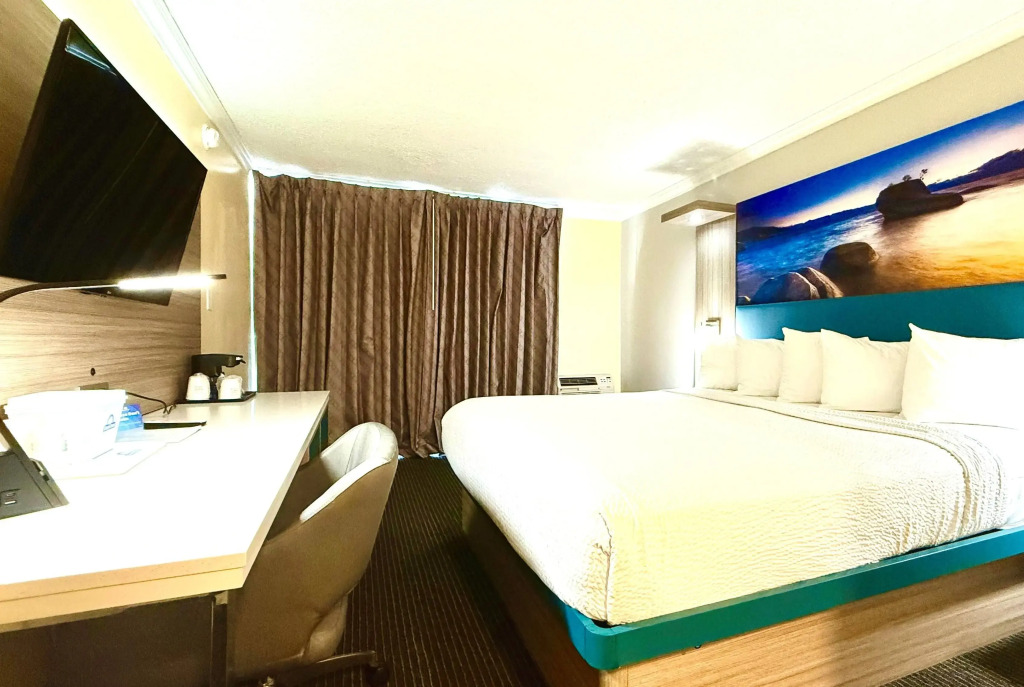 Days Inn by Wyndham Los Angeles LAX Airport Stadium Area