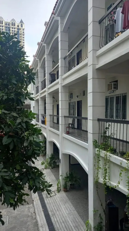 Tesoro Apartments