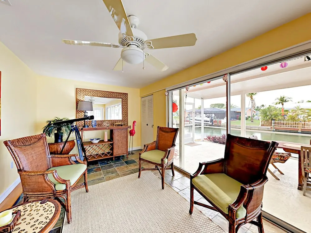 463 Washington Court Home 3 Bedrooms 2 Bathrooms Home