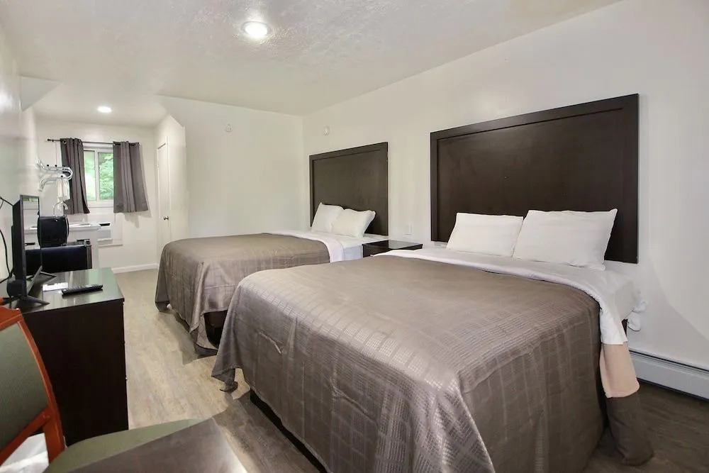 Westbrook Inn Lake George