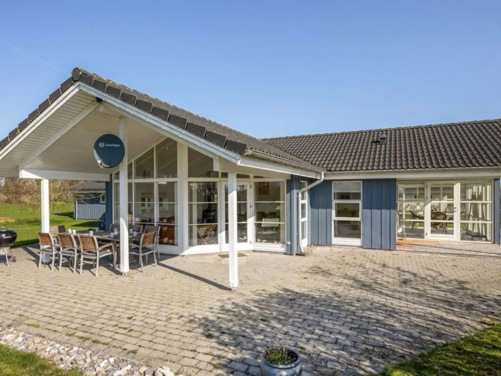 Holiday Home Bara - 600m from the sea by Interhome