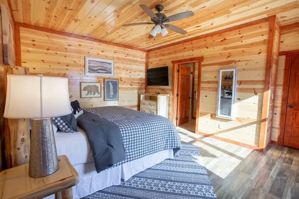 .lookout Lodge 6 Bedroom Cabin