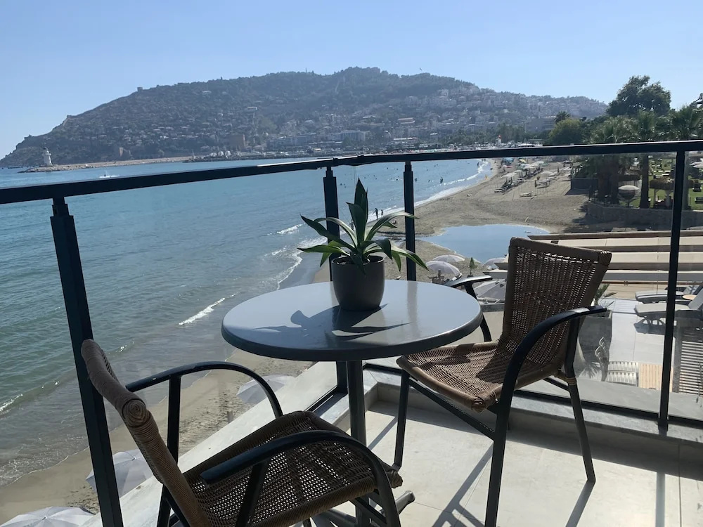 Sun Hotel By En Vie Beach