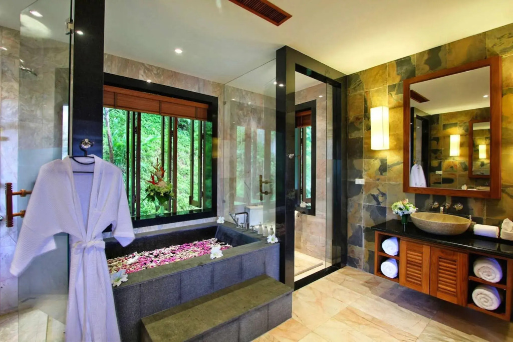 Seaview Villa Yang Som at Surin Beach