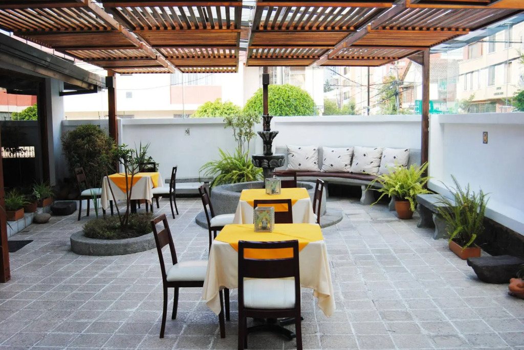 Hotel Fuente de Piedra I