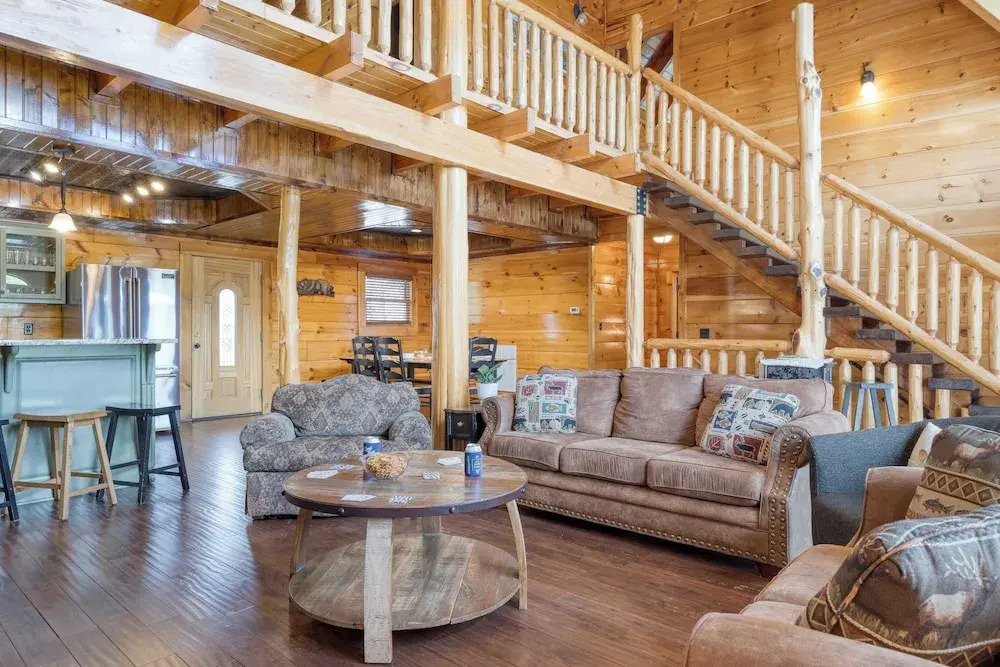 Alpine Mountain Lodge by Avantstay Sleeps 19 Luxury Cabin Game Room, Hot Tub Dollywood