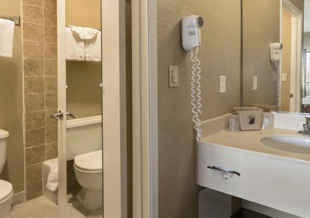 Super 8 By Wyndham Ridgecrest